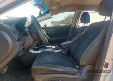 2015 Nissan Altima 2.5 z USA, uszkodzony, nr VIN 1N4AL3AP5FC181263